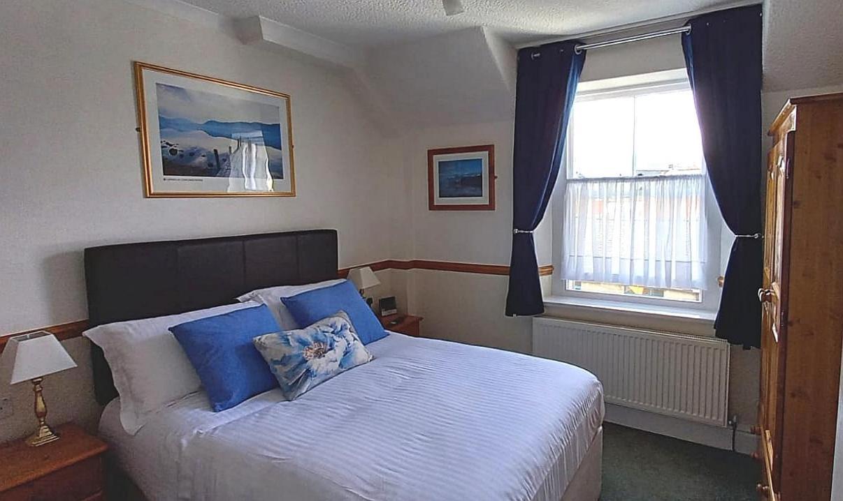 Amble House Bed & Breakfast Кесвик Екстериор снимка