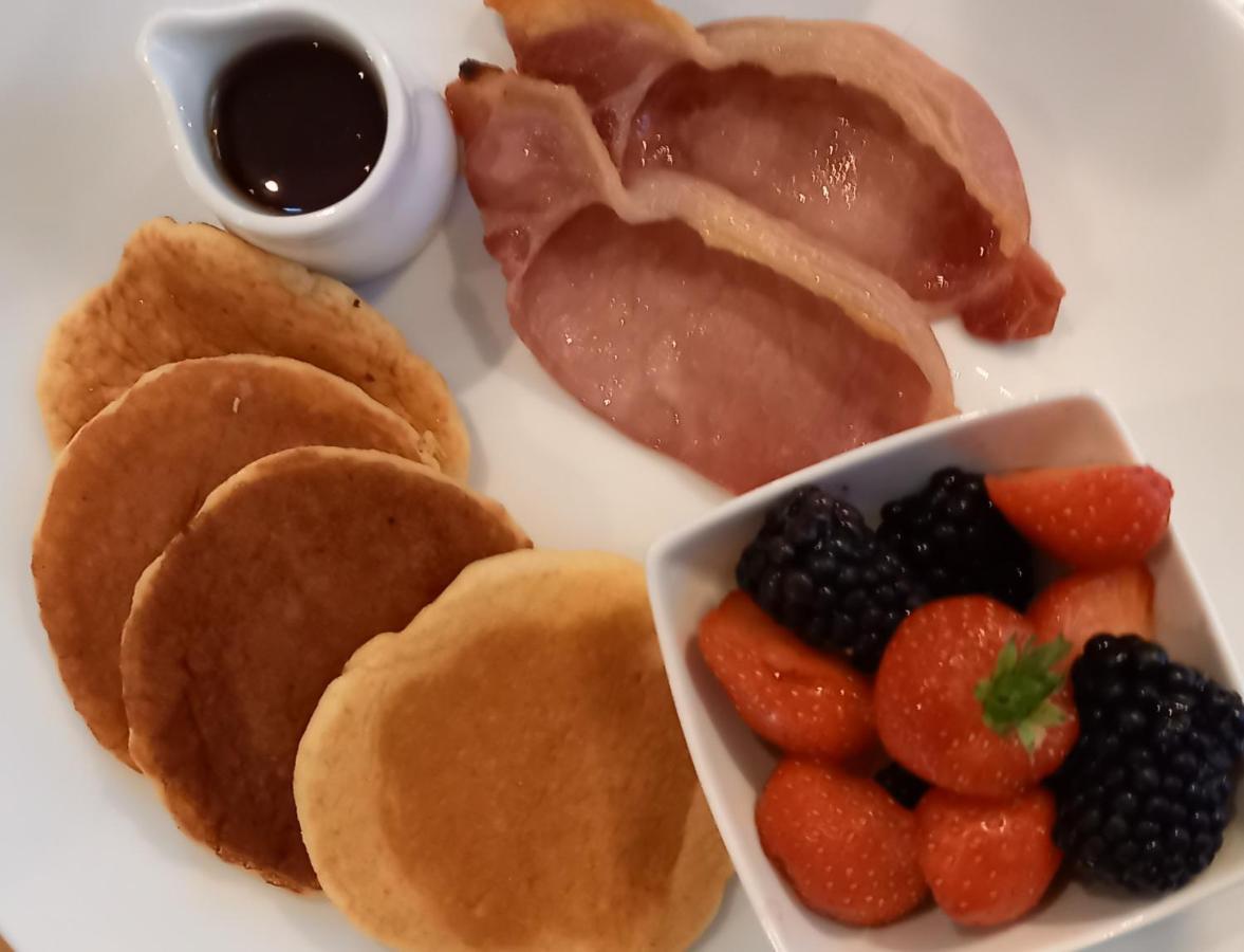 Amble House Bed & Breakfast Кесвик Екстериор снимка